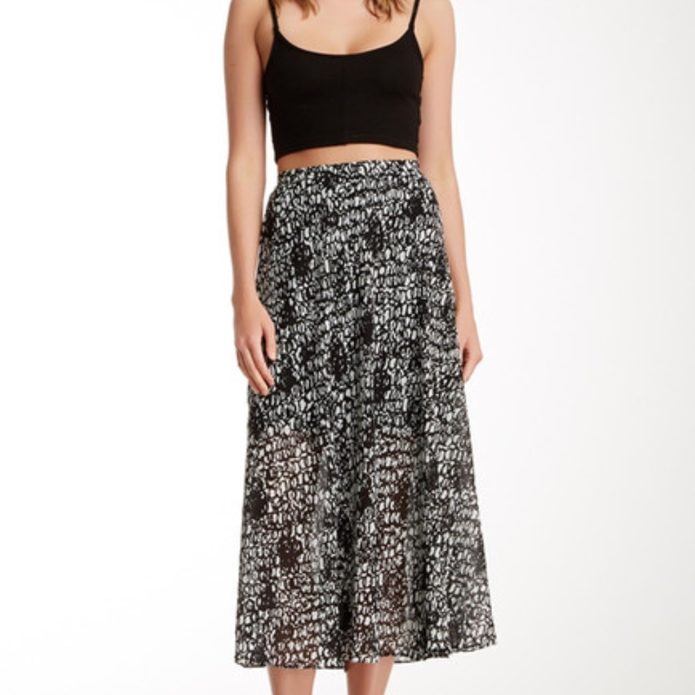 NEW VINCE CAMUTO CHIFFON OVERLAY LONG SKIRT, SIZE